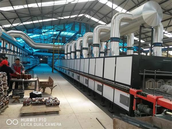 120×1.8/1.6米天然氣燒高檔琉璃瓦輥道窯生產(chǎn)線（日產(chǎn)50噸，素?zé)詿C合能耗75m3/噸產(chǎn)品）